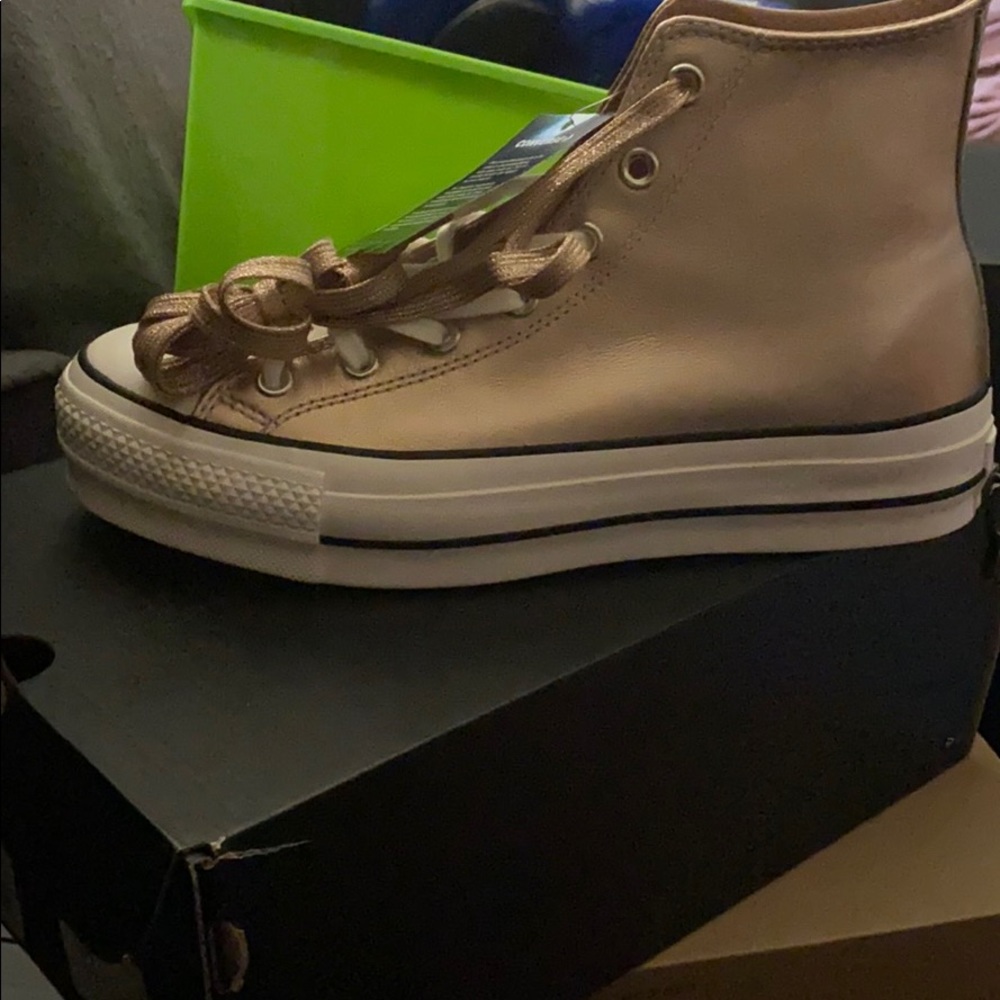 Platform Converse